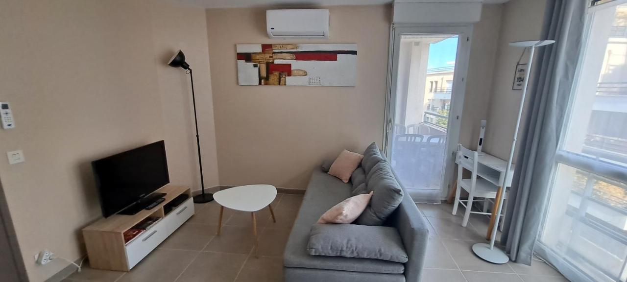 Appart T2 Standing Tout Confort Avec Balcon - Parking En Option Lyon Ngoại thất bức ảnh